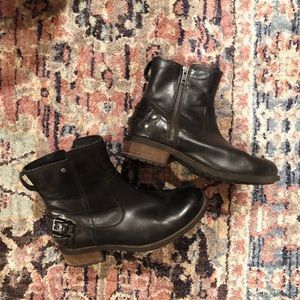 UGG Orion Black Booties